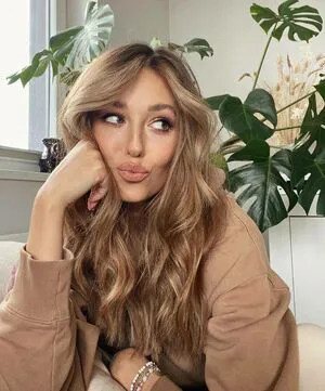 Izabella Krzan OnlyFans Leaked Free Thumbnail Picture - #nmrlewmD94