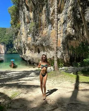 Izemnb OnlyFans Leaked Free Thumbnail Picture - #9T1e8Rxojm