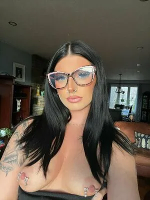 Izixie OnlyFans Leaked Free Thumbnail Picture - #H2daAuirXT