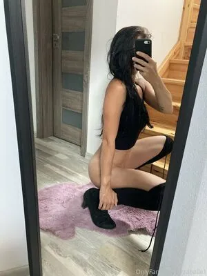 Izzabelle1 OnlyFans Leaked Free Thumbnail Picture - #thBwgjTvf5