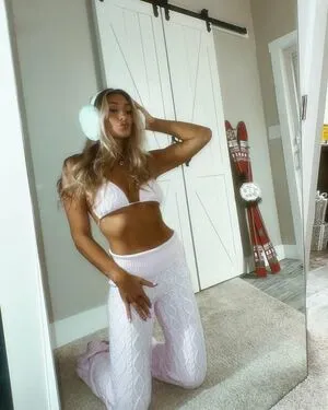 Izzi Dame OnlyFans Leaked Free Thumbnail Picture - #2P7jIz2K00