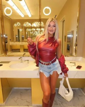 Izzi Dame OnlyFans Leaked Free Thumbnail Picture - #DcSygh7XQp
