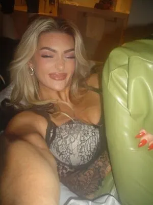 Izzi Dame OnlyFans Leaked Free Thumbnail Picture - #LxwHp3a0QL