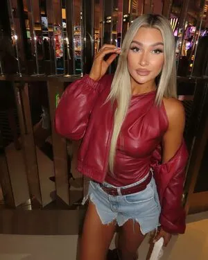 Izzi Dame OnlyFans Leaked Free Thumbnail Picture - #WEqMBNesPI