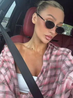 Izzi Dame OnlyFans Leaked Free Thumbnail Picture - #YbMic25yiP