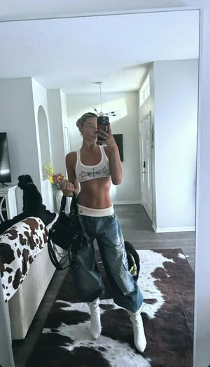 Izzi Dame OnlyFans Leaked Free Thumbnail Picture - #bMJRXLY1YH