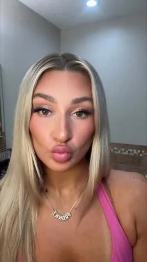 Izzi Dame OnlyFans Leaked Free Thumbnail Picture - #ec1PhkNpaI