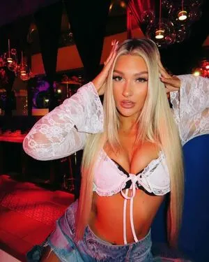 Izzi Dame OnlyFans Leaked Free Thumbnail Picture - #ekGly76I72