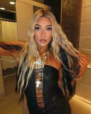 Izzi Dame OnlyFans Leaked Free Thumbnail Picture - #i9OISRB73C