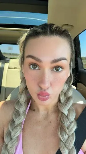 Izzi Dame OnlyFans Leaked Free Thumbnail Picture - #lybHEBr1Af