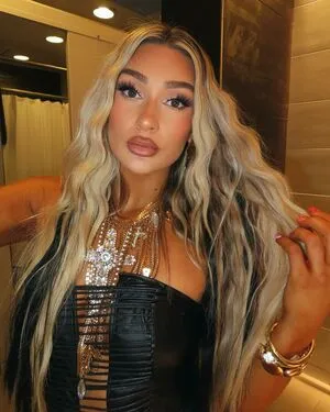 Izzi Dame OnlyFans Leaked Free Thumbnail Picture - #tvIo4mYhL8