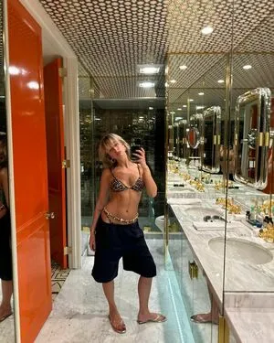 Izzipoopi OnlyFans Leaked Free Thumbnail Picture - #4ME1Tm6dBq