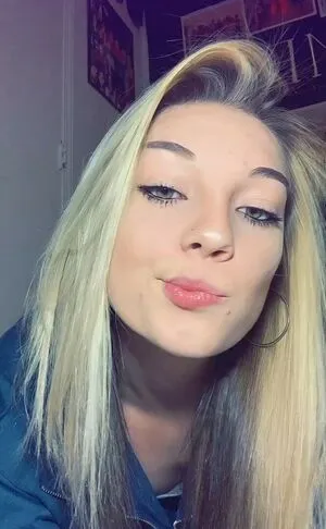 Izziyo14 OnlyFans Leaked Free Thumbnail Picture - #im68mz665m