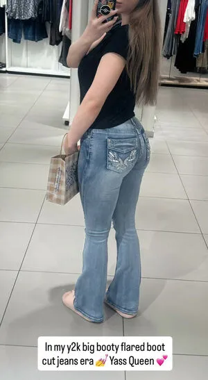 Izzy G OnlyFans Leaked Free Thumbnail Picture - #wh0uaj2xkk