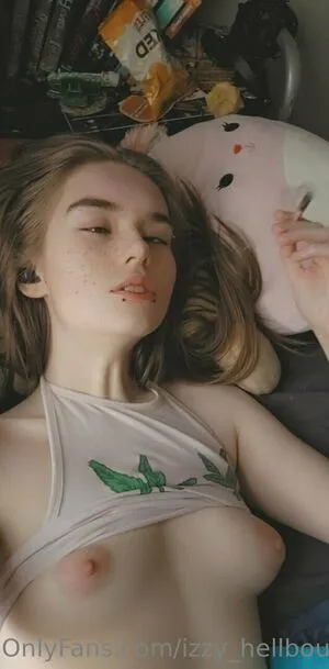 Izzy Hellbourne OnlyFans Leaked Free Thumbnail Picture - #3keIRnC1Vs