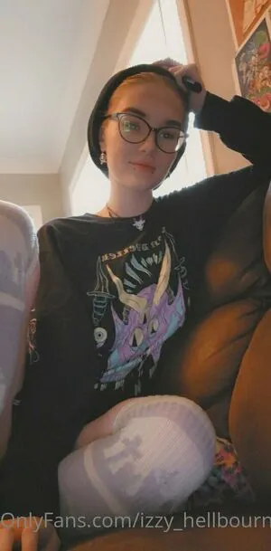 Izzy Hellbourne OnlyFans Leaked Free Thumbnail Picture - #8Mibldqgts