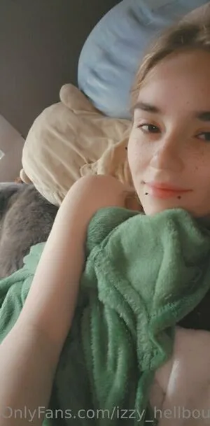 Izzy Hellbourne OnlyFans Leaked Free Thumbnail Picture - #AD4eXwII9F