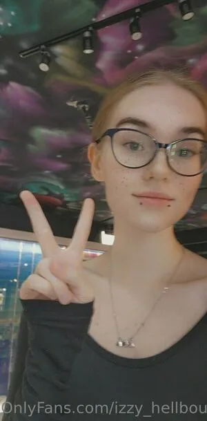 Izzy Hellbourne OnlyFans Leaked Free Thumbnail Picture - #SHGAP1hE2W