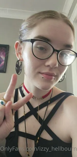Izzy Hellbourne OnlyFans Leaked Free Thumbnail Picture - #w3ki4kiSWe
