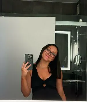 Izzy Moreno OnlyFans Leaked Free Thumbnail Picture - #4RE7LQVr4y