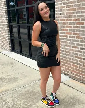 Izzy Moreno OnlyFans Leaked Free Thumbnail Picture - #IMwenZtiET