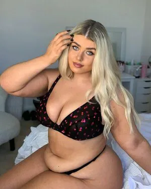 Izzy Nicholls OnlyFans Leaked Free Thumbnail Picture - #NeswO41rI1