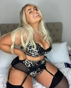 Izzy Nicholls OnlyFans Leaked Free Thumbnail Picture - #eDyXUac0OM