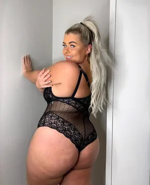 Izzy Nicholls OnlyFans Leaked Free Thumbnail Picture - #mAfmnsof42