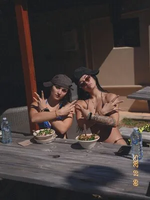 Izzyflannery OnlyFans Leaked Free Thumbnail Picture - #TbHVv4lIAv