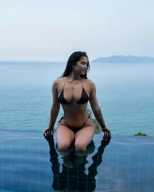 Izzyflannery OnlyFans Leaked Free Thumbnail Picture - #bRdtbA9Z3l
