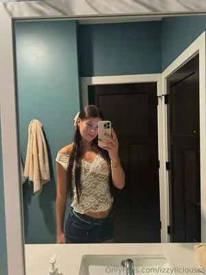 Izzyliciousss OnlyFans Leaked Free Thumbnail Picture - #g97XUxreom