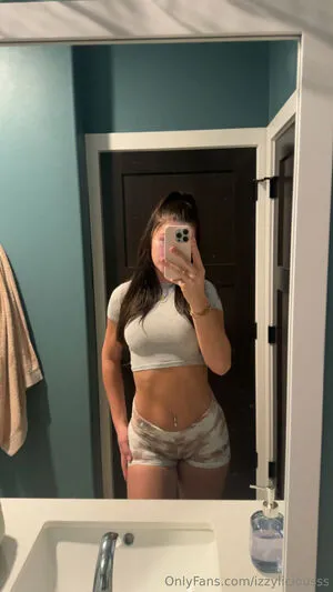 Izzyliciousss OnlyFans Leaked Free Thumbnail Picture - #ompuuOSBiC