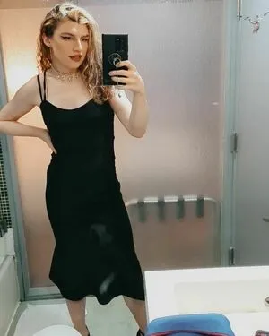Izzywinterz OnlyFans Leaked Free Thumbnail Picture - #7aa9vprWEU