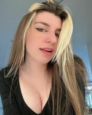 Izzywinterz OnlyFans Leaked Free Thumbnail Picture - #FfTRYXYYBq