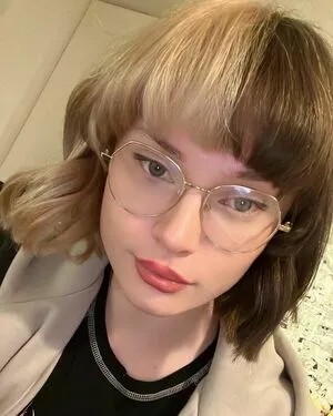 Izzywinterz OnlyFans Leaked Free Thumbnail Picture - #Mx6xC7cbiY
