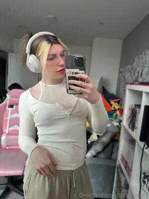 Izzywinterz OnlyFans Leaked Free Thumbnail Picture - #dZwi4aNYSP