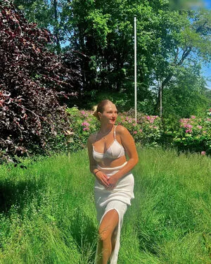 Jackie Alice Weiss OnlyFans Leaked Free Thumbnail Picture - #YxWHZv9uBE