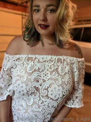 Jade Needs A Light OnlyFans Leaked Free Thumbnail Picture - #SNuvewFHJs