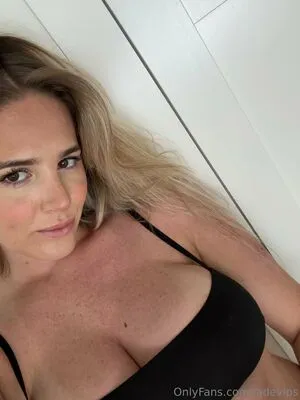 Jadevips OnlyFans Leaked Free Thumbnail Picture - #Fy9q9zuXEA