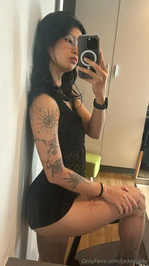Jadeyjade OnlyFans Leaked Free Thumbnail Picture - #02RymxPgK7