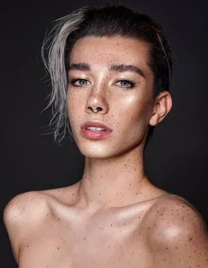 Jamescharles OnlyFans Leaked Free Thumbnail Picture - #8iD63Smy4i