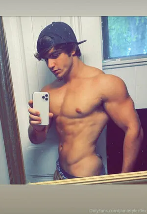 Jamietylerflex OnlyFans Leaked Free Thumbnail Picture - #KdrHck9GxR