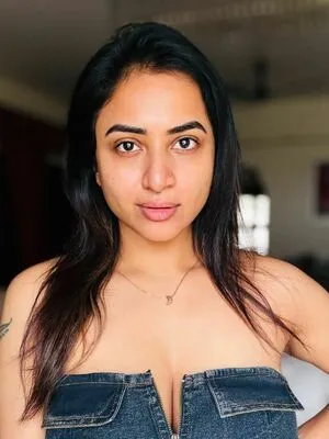 Janani Ashokkumar OnlyFans Leaked Free Thumbnail Picture - #7hDcsbPryj
