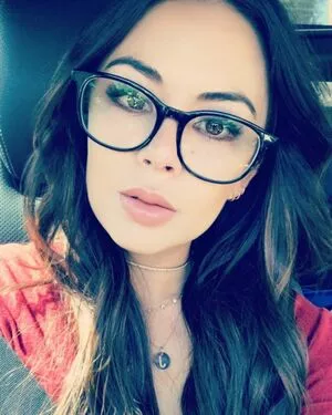 Janel Parrish OnlyFans Leaked Free Thumbnail Picture - #DMaWENq5b7