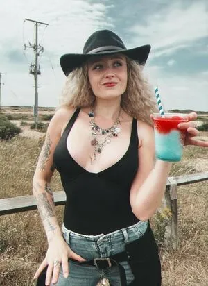 Janet Devlin OnlyFans Leaked Free Thumbnail Picture - #0ASTBKo562