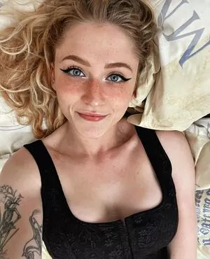 Janet Devlin OnlyFans Leaked Free Thumbnail Picture - #T7BKnpobCW