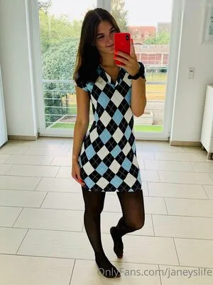 Janeyslife OnlyFans Leaked Free Thumbnail Picture - #0CRTfrEmTz