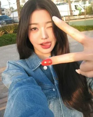 Jang Won Young OnlyFans Leaked Free Thumbnail Picture - #6OE41q6Bty