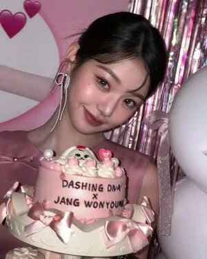 Jang Won Young OnlyFans Leaked Free Thumbnail Picture - #IOTICX9yQI