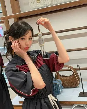 Jang Won Young OnlyFans Leaked Free Thumbnail Picture - #aKaBfxxAds